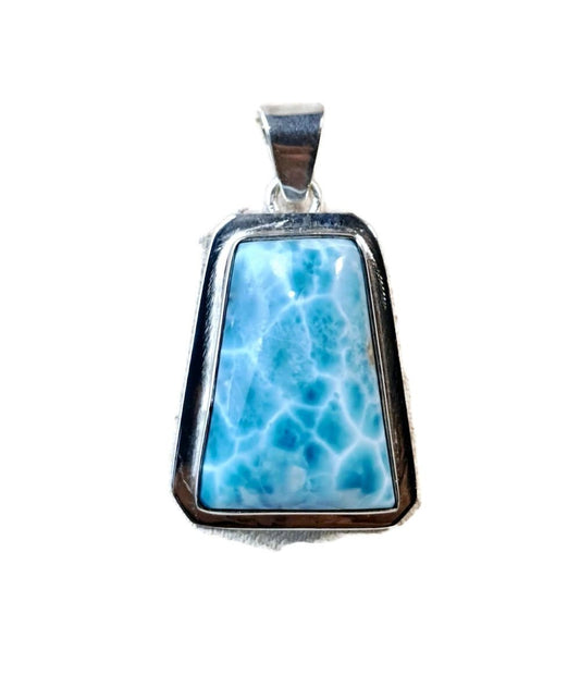 Colgante de 1,6 pulgadas de piedra larimar azul intenso dominicana hecho a mano