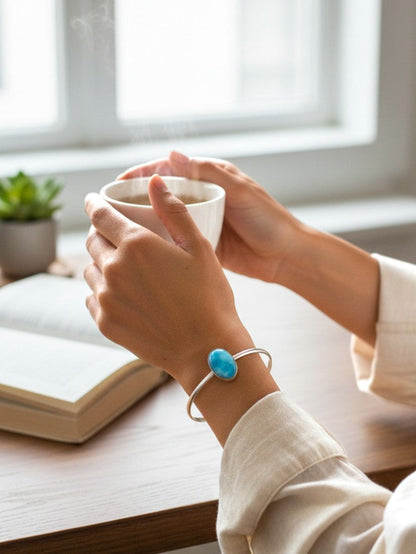 Bracelet manchette fait main en argent sterling avec pierre de larimar bleu dominicain