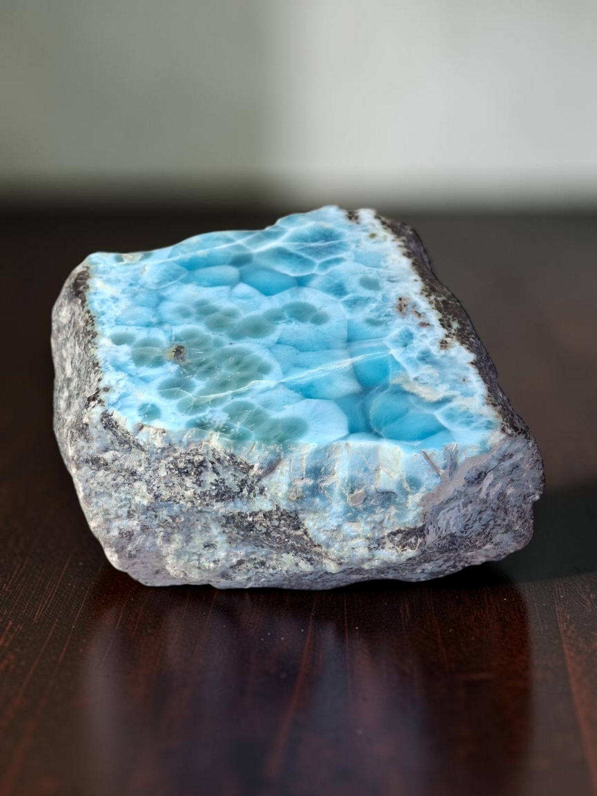 74 g Espécimen de Piedra Larimar Azul Dominicano Natural Parcialmente Pulido Sanador