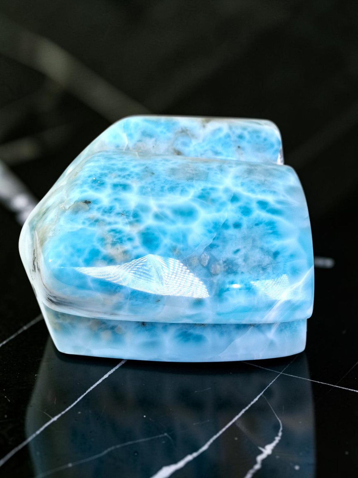 962 g Full Polished Natural Dominican  Blue Larimar Stone Specimen Display