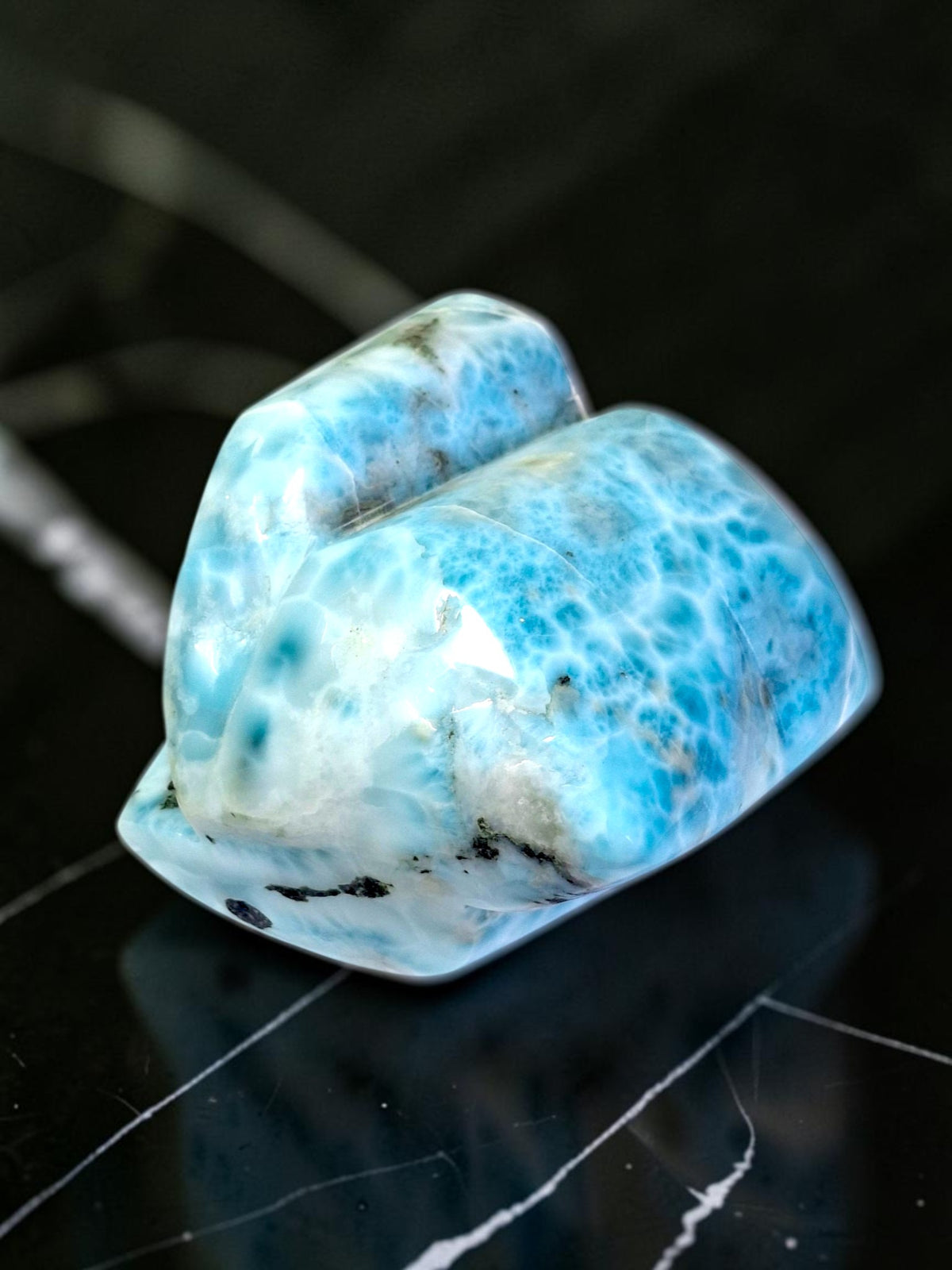 962 g Full Polished Natural Dominican  Blue Larimar Stone Specimen Display