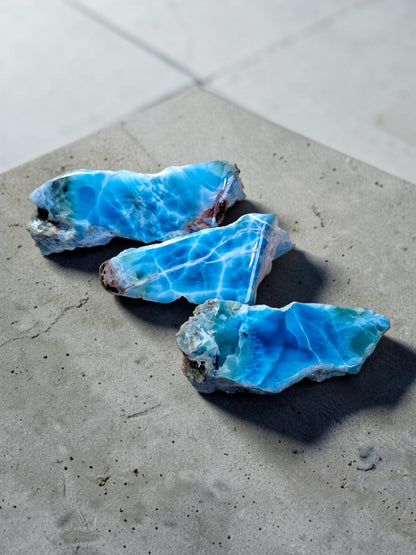 540g Dalle de Larimar Naturel Poli Spécimen Rare Pectolite Bleue Dominicaine