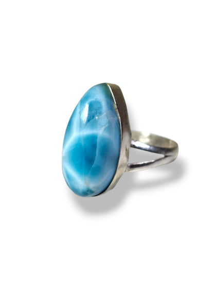 Anillo hecho a mano de plata de ley maciza con piedra larimar azul dominicana
