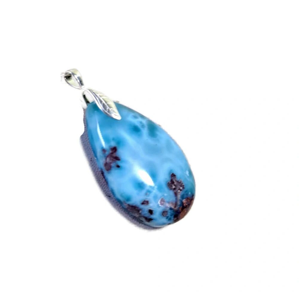 2.2 pulg. Colgante de piedra larimar azul dominicano, bonito y hecho a mano