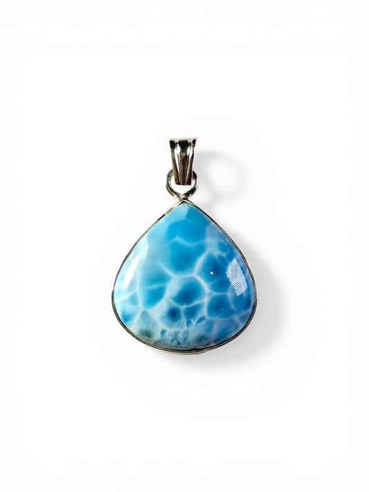 Colgante de piedra larimar azul profundo dominicano de 1.8 pulgadas hecho a mano